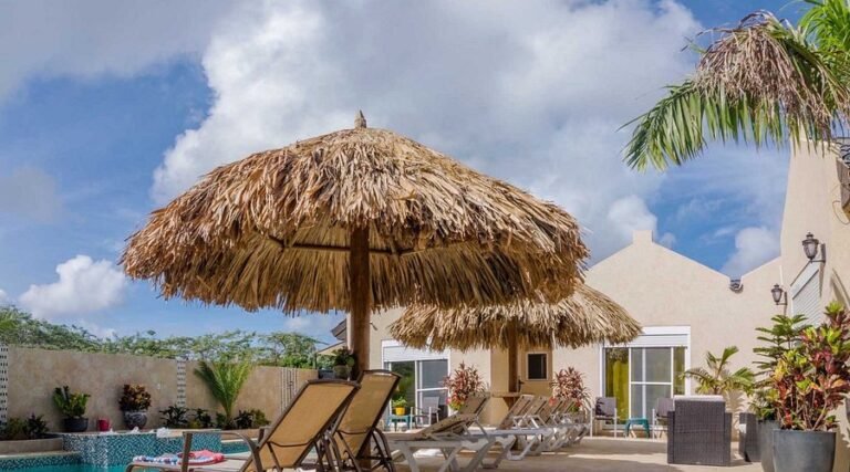 golden villas 768x427