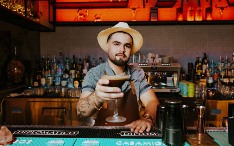 azar aruba bar 768x480