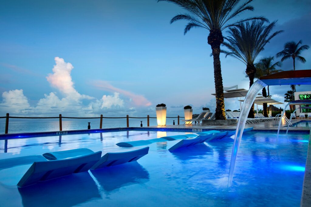 imgi 35 A Sunset Pool Tamarijn 1600px 1024x683