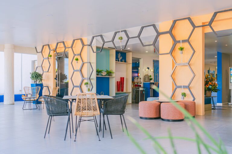 102057a hb l 001 20250527 185325 768x512