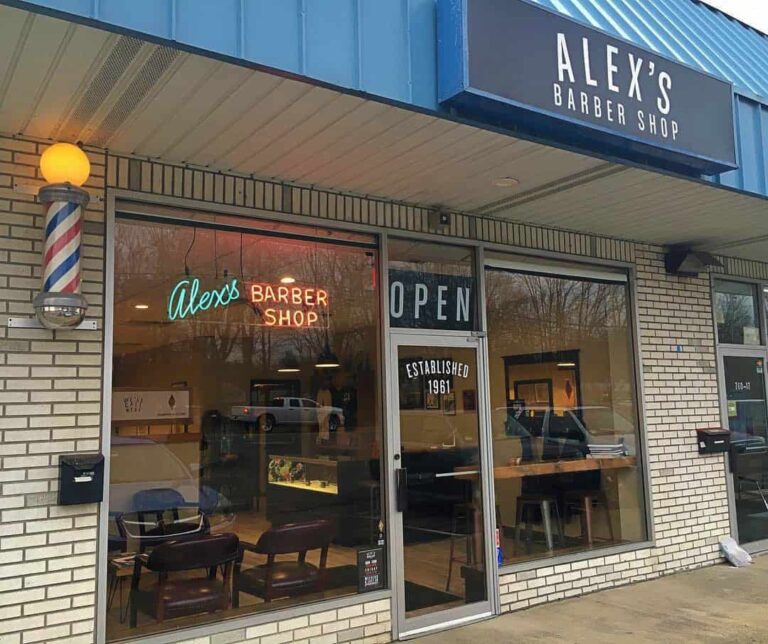 Alexs Barber Shop 2 768x644