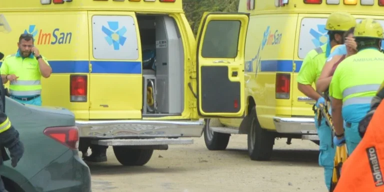 Ambulance Aruba 2022 b large 1140x570 1 768x384