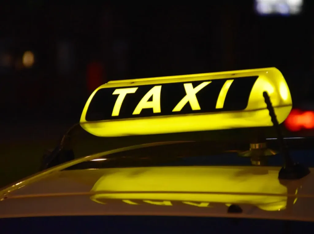 Aruba Taxis waldemar kYbYIWdJRh0 unsplash 1024x762