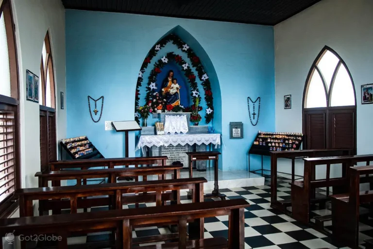 aruba ilha cruz capela alto vista altar.jpg 768x512