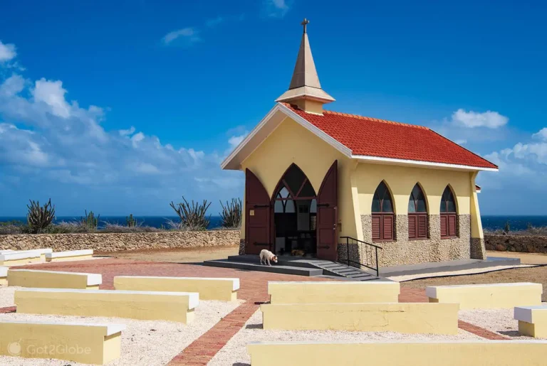 aruba ilha cruz capela alto vista.jpg 768x515