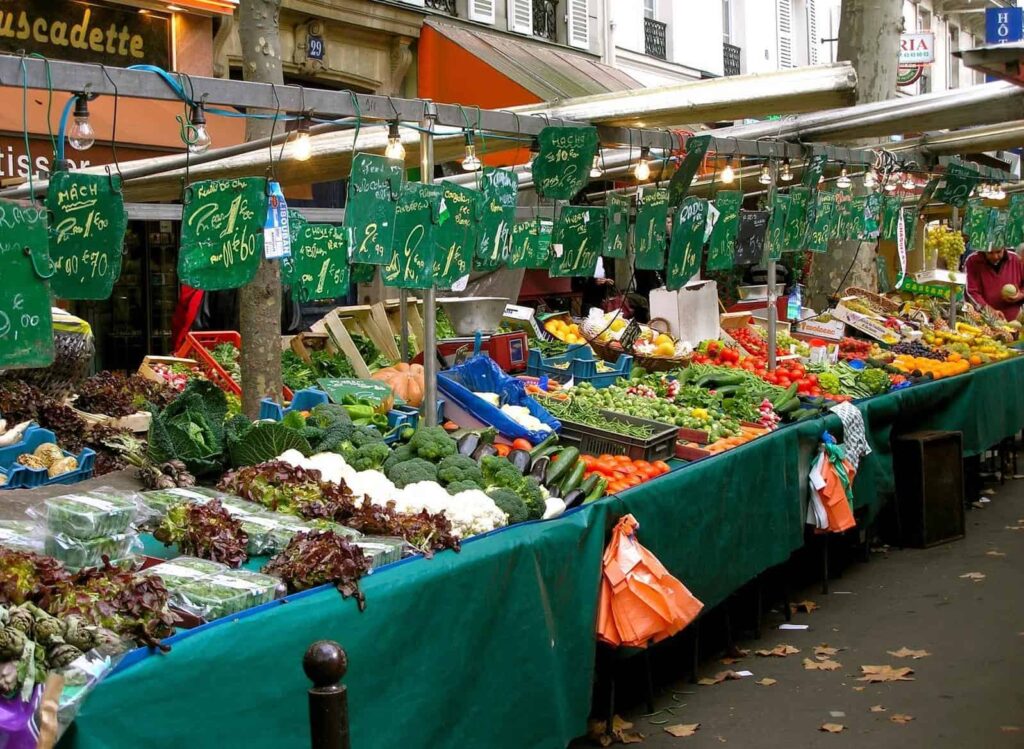 sunday food market paris 1024x749