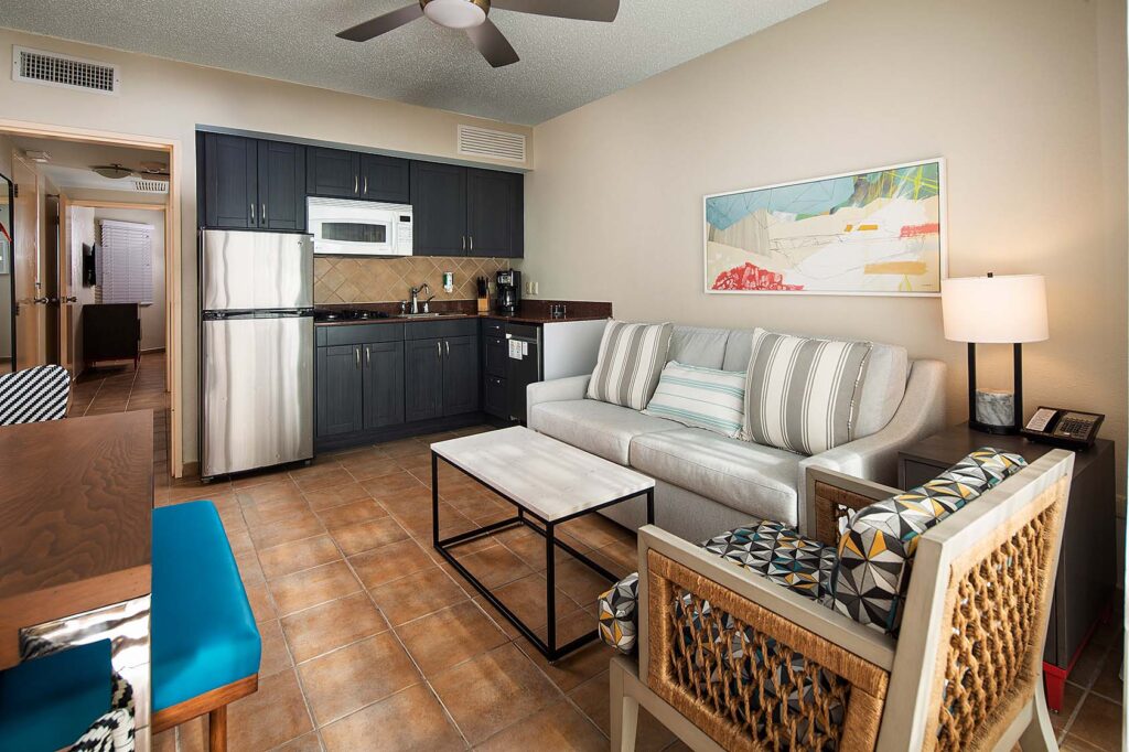 1BR Ste OB kitchen LR 1024x682