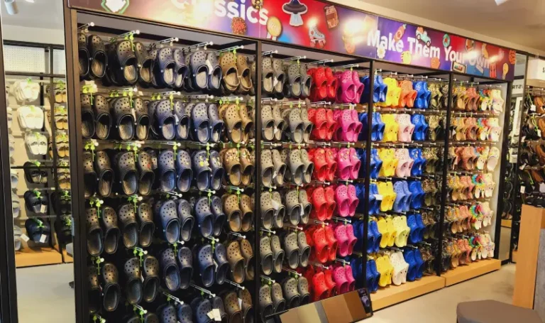 6611df084384e51f6199f45c Crocs TOR@2x 1 768x455