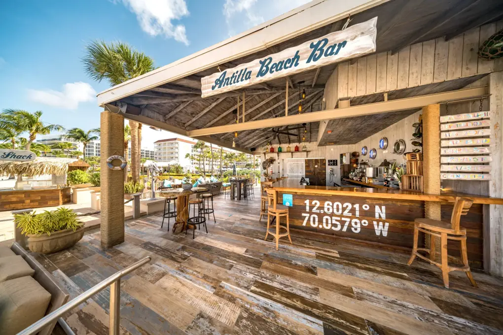 Antilla Beach Bar Featured image