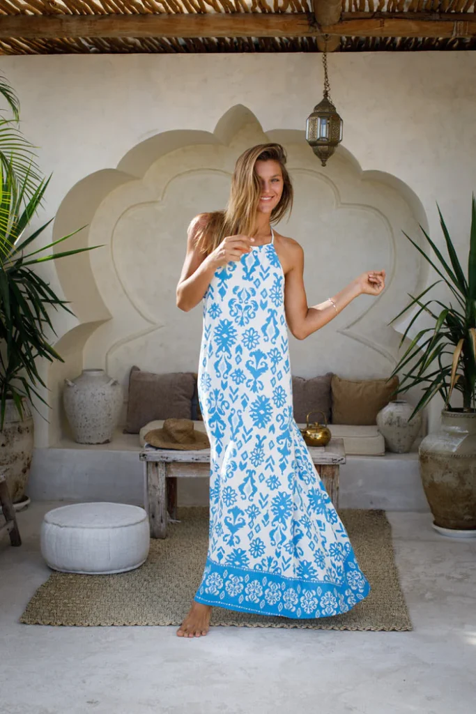 B30F6C77 E981 4E20 AB46 676F2DEE726F 1 105 c 683x1024