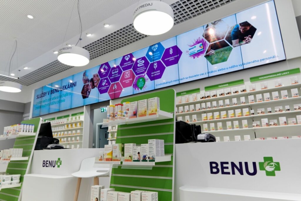 BENU Digital Signage 1030x687 1 1024x683