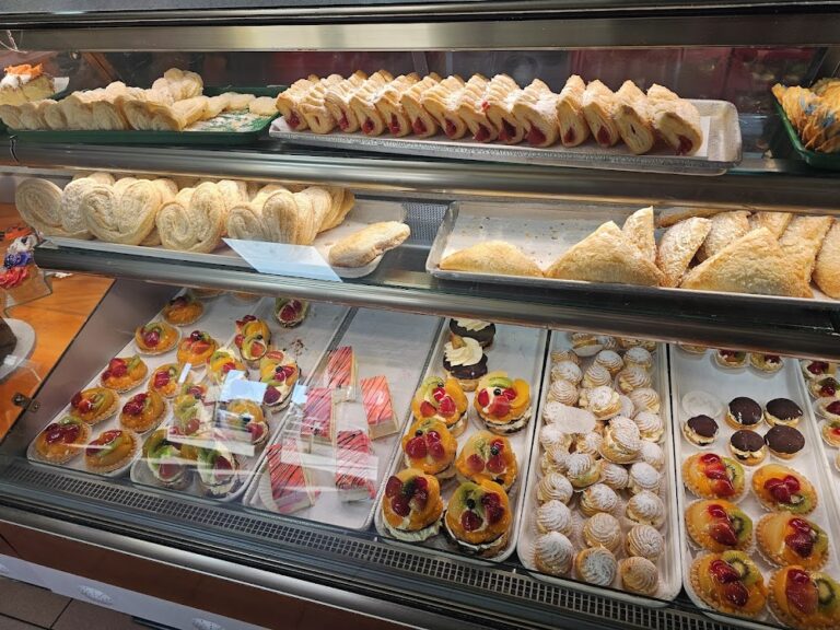 Bright Bakery 2036f3045e37652f731a610555fb3fb1 768x576