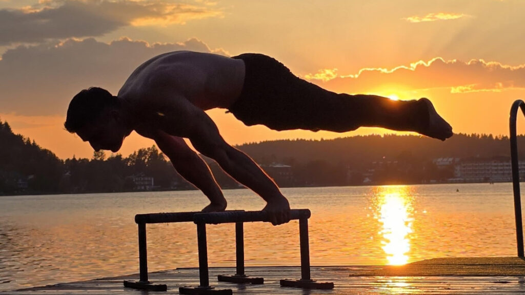 FullPlanche3 c Tobias Gruber 1166x655 1 1 1024x575