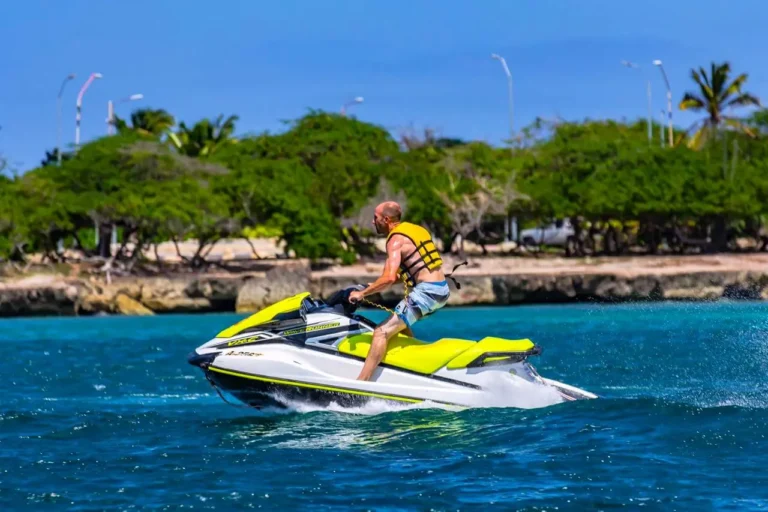 Jetski 1 768x512