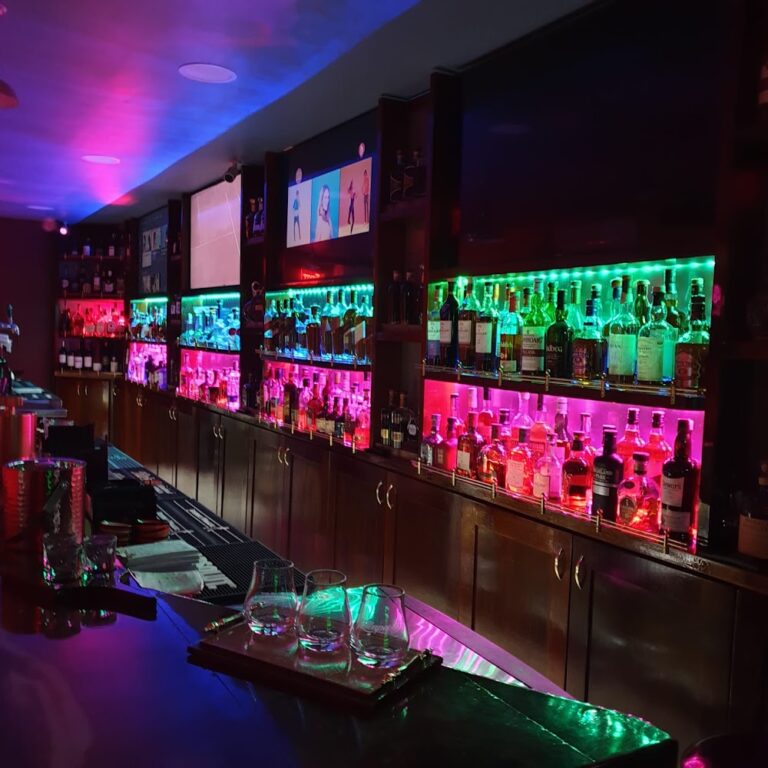 La Oficina Aruba 17d9b978328f63dbafcde7ede3df5bea 768x768