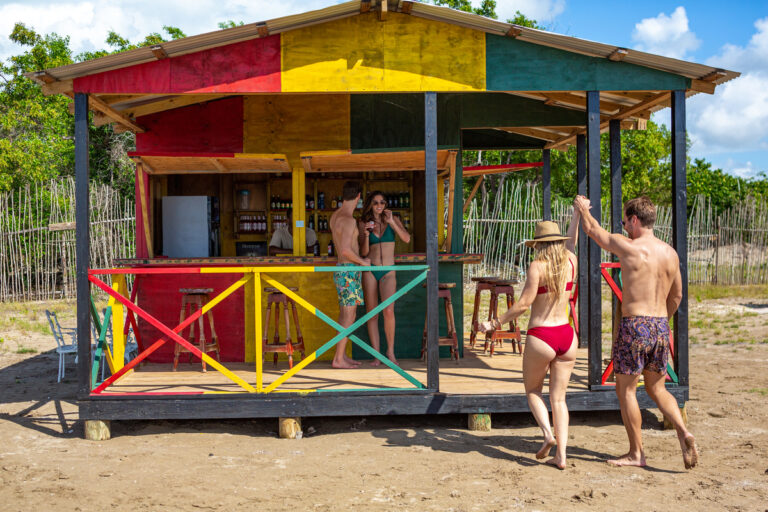 SWH Pelican Bar 1807 1200x800 5b2df79 1  768x512