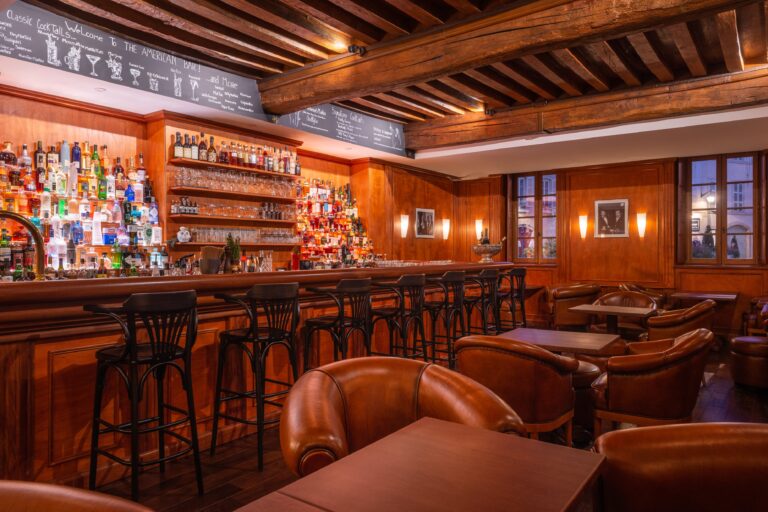 The American Bar 7  768x512