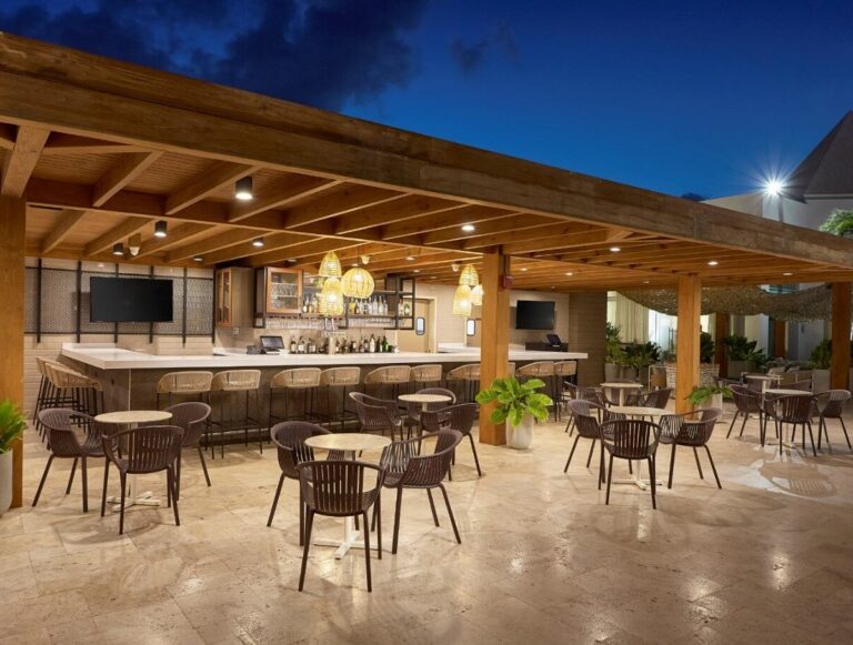 allegra bistro terrace 768x581