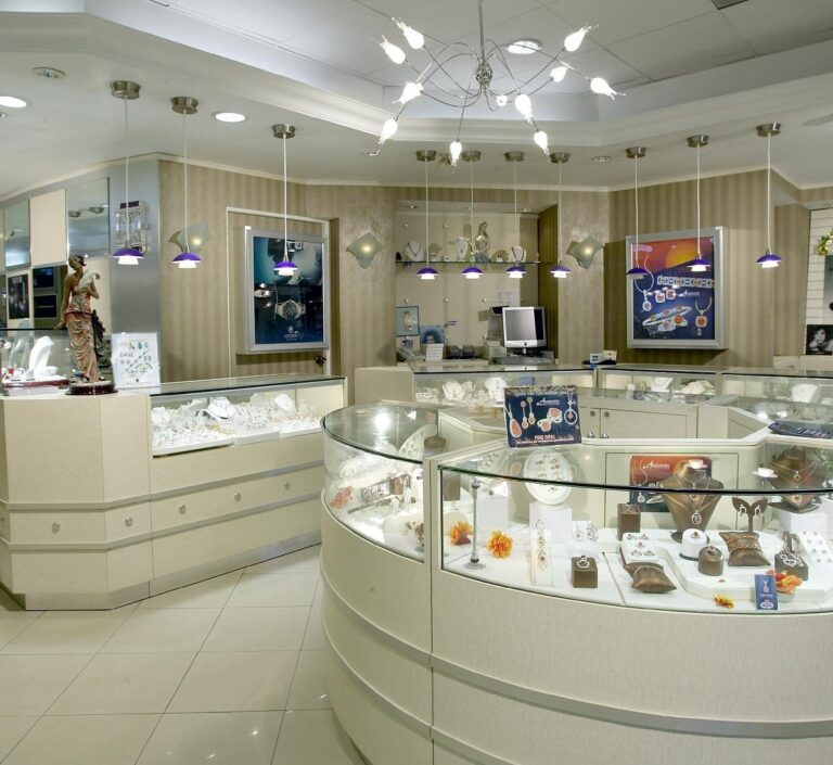 artistic boutique 1 768x705