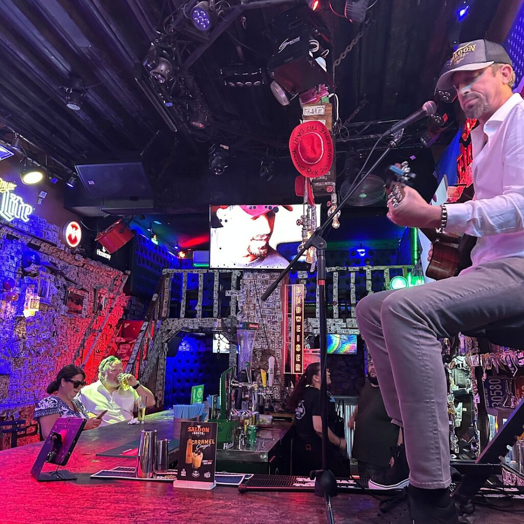 caption 2 5 1024x1024