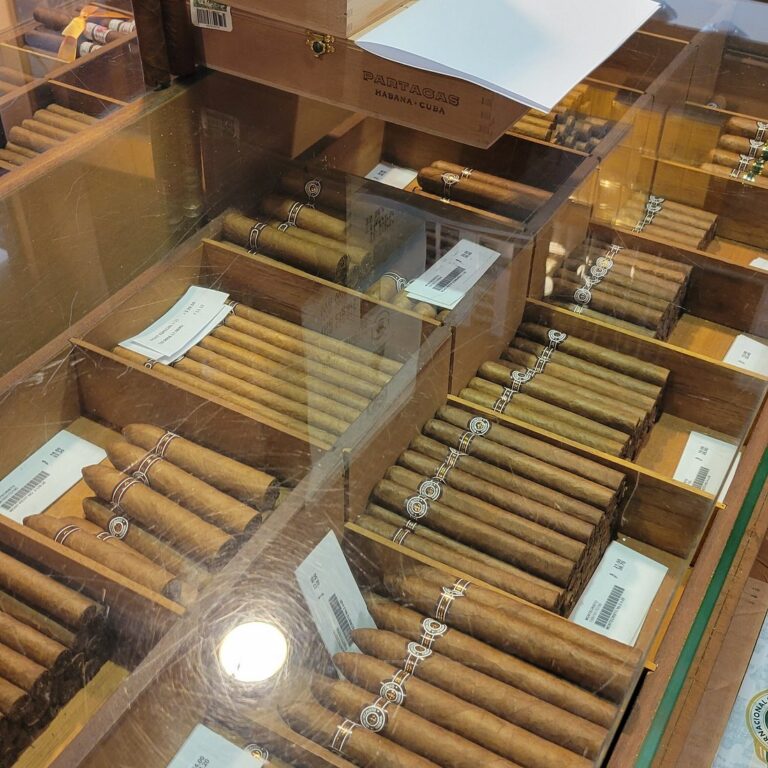 cigar emporium aruba 1 1 768x768