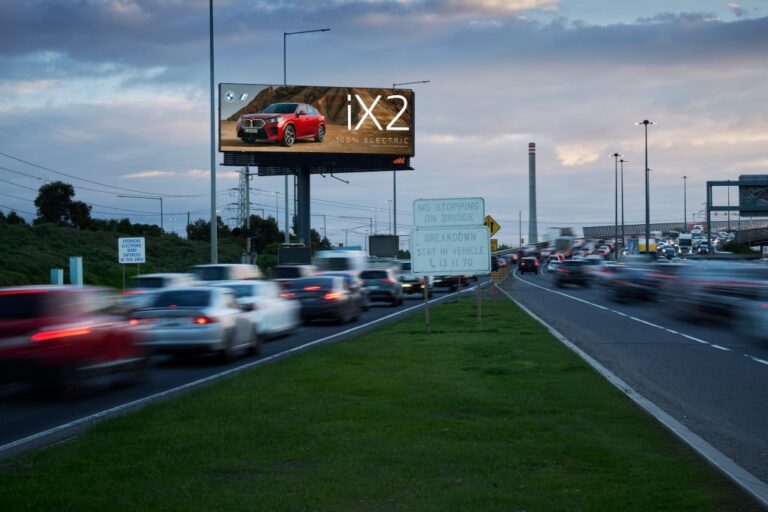 oOh West Gate FWY 1024x683 1 768x512