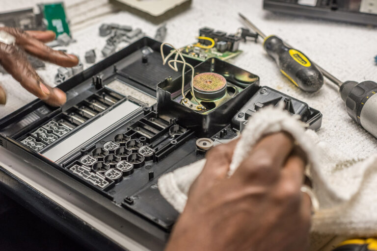 phone unit repair 1 768x512