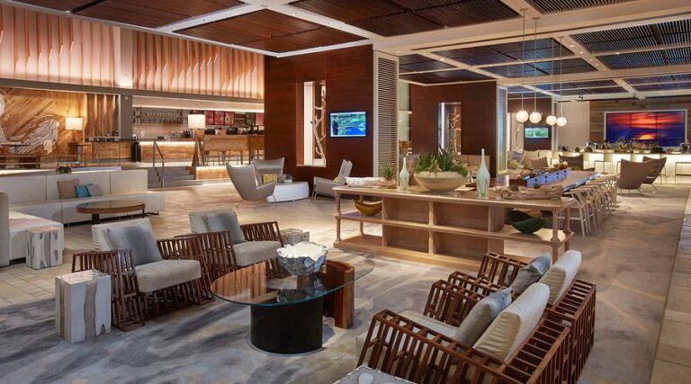 the lobby bar situated 768x427