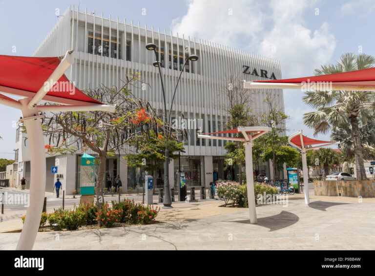 zara store oranjestad aruba dutch caribbean P9BB4W 768x565